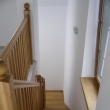 Oblo�en� betonov�ch schod� masivn�m dubem,stupn�,podstupn� plus z�bradl�